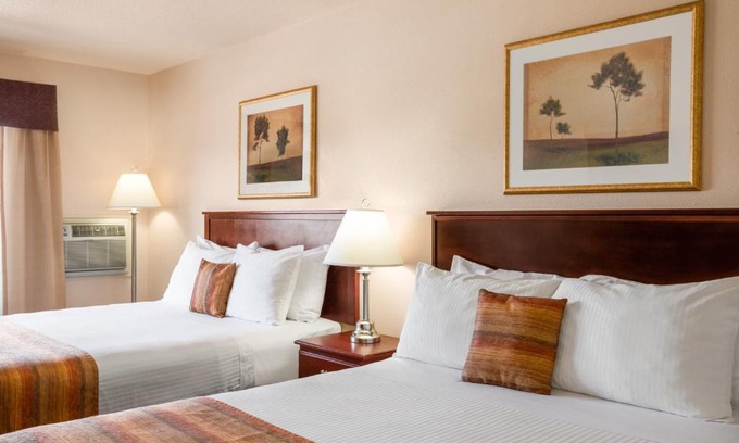 Grande Cache Hotel | Grande Cache Inn & Suites