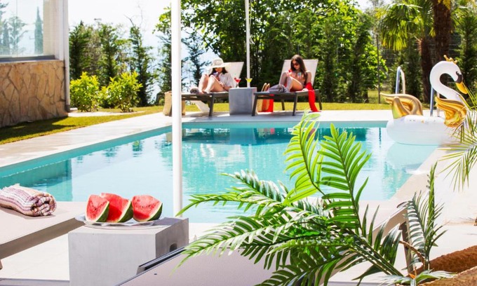 Spartylas Villa | Grande Terra Villas with Swimming Pool & Starlink WiFi