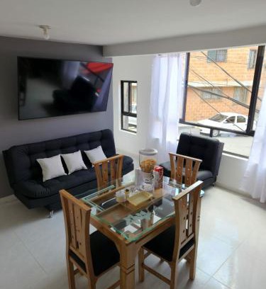 Medellin Apartment | GRANDE y ESCLUSIVO APARTAMENTO