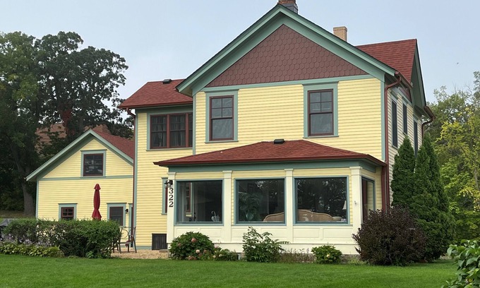 Stillwater House | GRANDVIEW COTTAGE - BEST VIEW IN STILLWATER