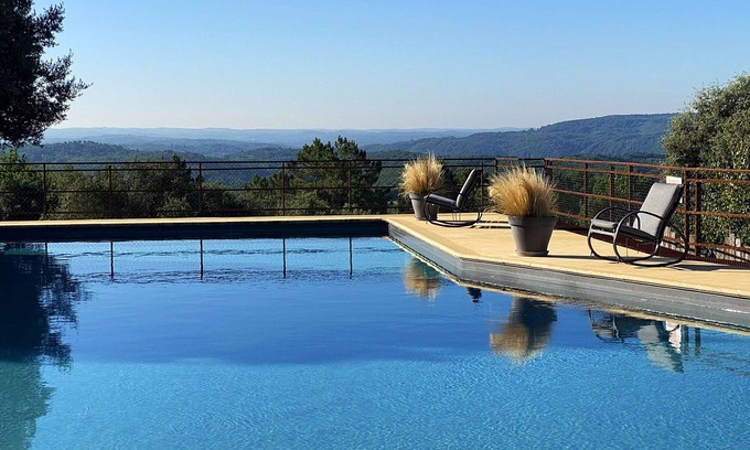 Sarlat-la-Caneda Cottage | GRANGE AUX AMIS in SARLAT, an ecolodge with a nice view of the DORDOGNE valley