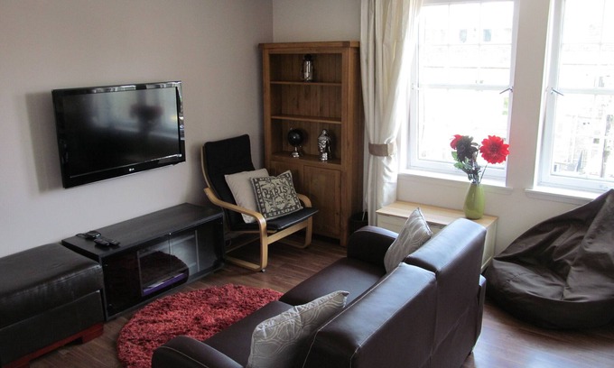 Central Aberdeen Apartment | Granite City Centre Apartment - 2 Bed