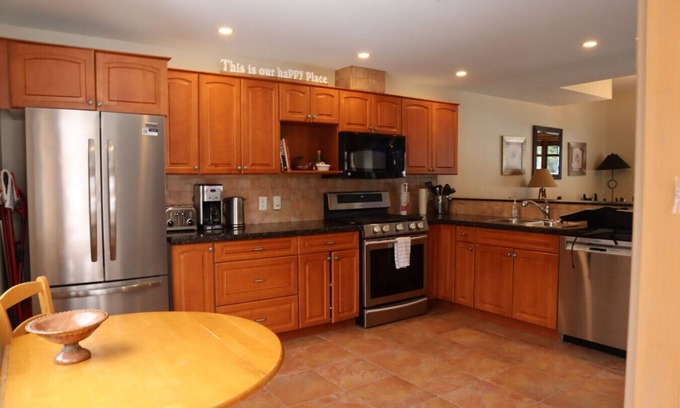 Rossland House | Granite Mountain Chalet E - Red Mountain Village sleeps 8