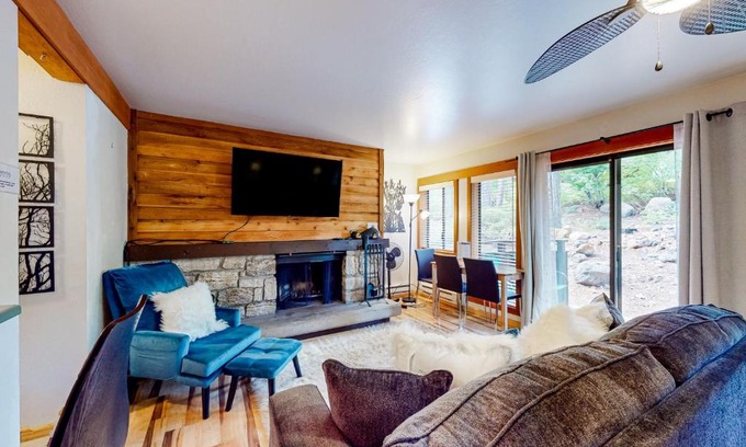 Tahoe Woods Apartment | Granlibakken Getaway