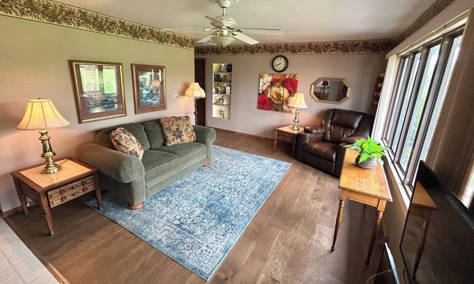 Marseilles House | Granny’s Place