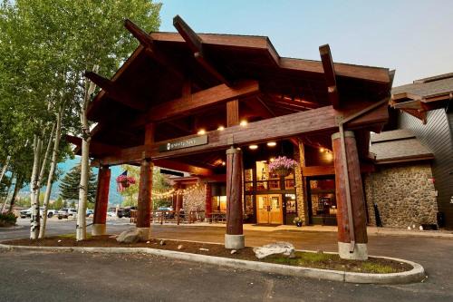 Big Sky Hotel | Gravity Haus Big Sky