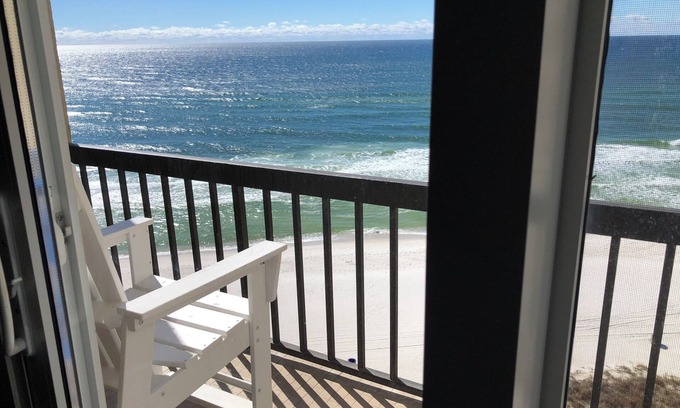 Sunnyside Condo | Great condo on the beach! Come enjoy the view!