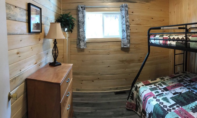 Alban Cabin | Great Escape Cabins: Cabin 6