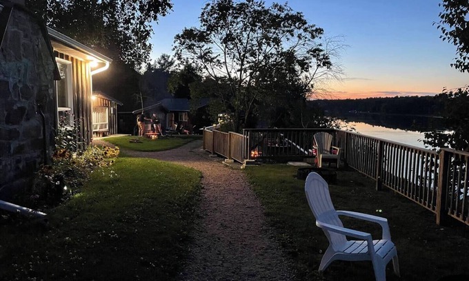 Alban Cabin | Great Escape Cabins: Cabin 3