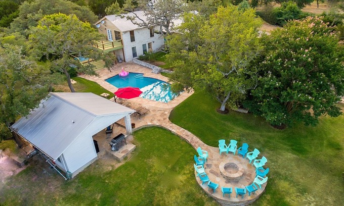 Dripping Springs House | Great for Large Groups w/Private Pool, Fire Pit & Tennis Court– Secluded Retreat