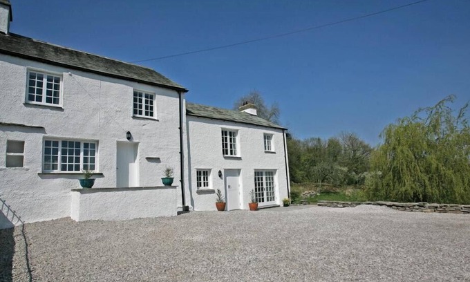 Low Newton Cottage | GREAT HARTBARROW FARM COTTAGE, pet friendly in Bowland Bridge