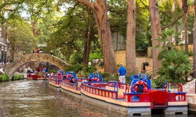 San Antonio House | Great Home Near Riverwalk and Seaworld!