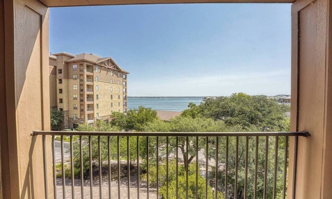 Horseshoe Bay House | Great Lakefront Condo With Gorgeous Lake LBJ Views