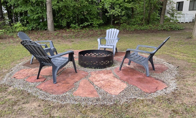 Saugatuck House | Great Location-2 minutes to Downtown/Blue Star Walking/Bike Trail @ Front Door