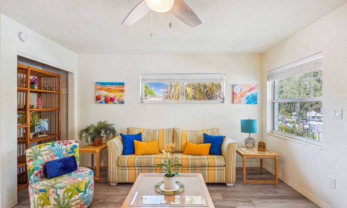 Gulfport Condo | Great Location~ Close to Beach~ Pet Friendly~ 1BR Beach Quarters #8