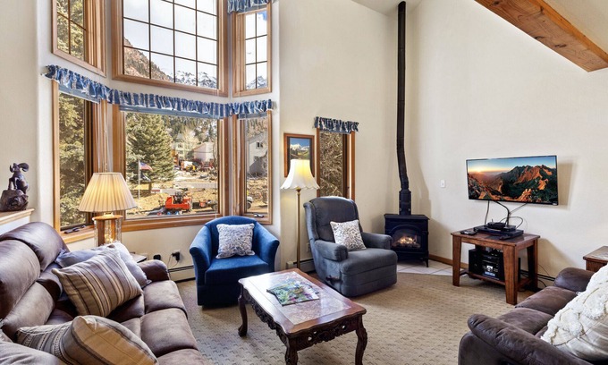 Ouray House | Great Location in Town Ouray - On the River - Affordable - Pet Friendly