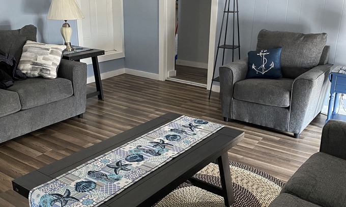 Alexandria Bay House | Great Location to Downtown Alexandria Bay