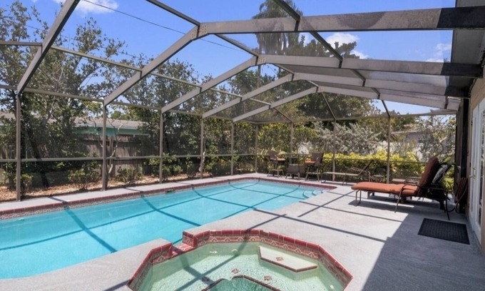 Pinellas Point House | Great Location w/Heated Pool with beautiful outdoor patio/bar area!