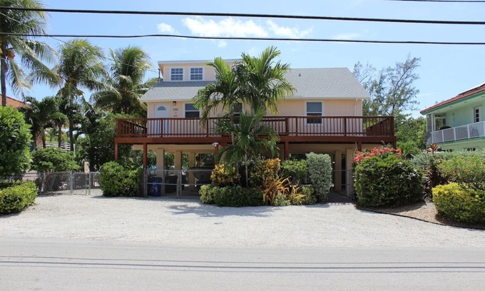 Islamorada House | GREAT LOCATION ! White Marlin Beach House, Islamorada