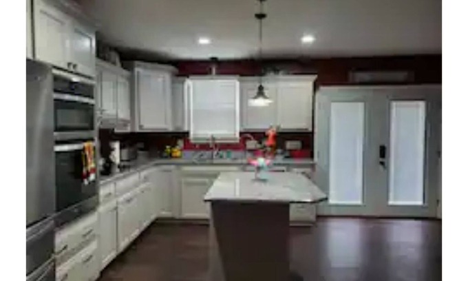 Laurens House | Great neighborhood 3 miles from downtown Laurens.