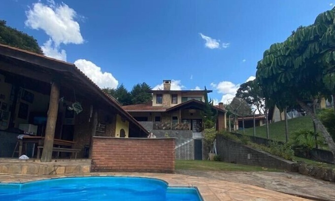 Jardim Shangri-La House | Great Ranch in Atibaia with great location and views of Big Stone