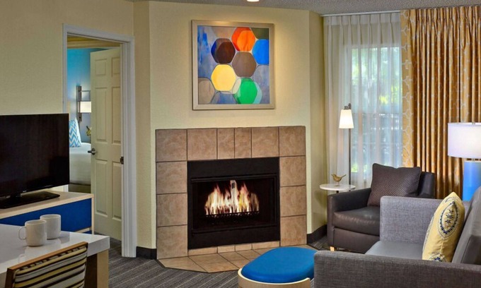 Sharonville House | Great Relaxing Overnight Stay! Minutes to Pyramid Hill Sculpture Park