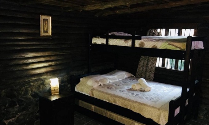 Barva House | Great Rustic Bungalow