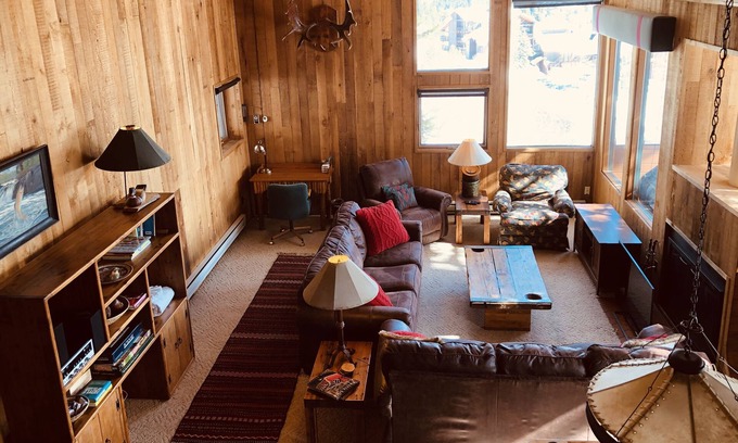 Four O'Clock House | Great ski in/ski out mountain cabin for families or friends