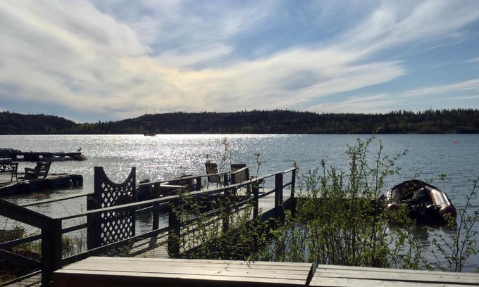 Yellowknife Bed & Breakfast | Great Slave Lakeside Bed & Breakfast