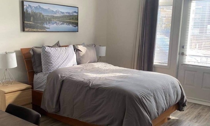 Hochelaga Apartment | Great Studio