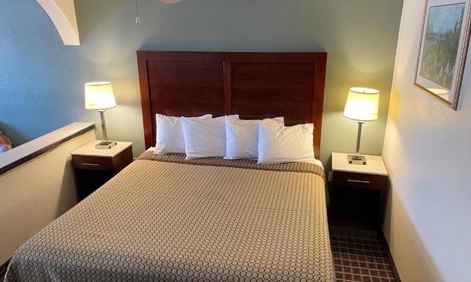 Carlsbad Hotel | Great Western Inn & Suites