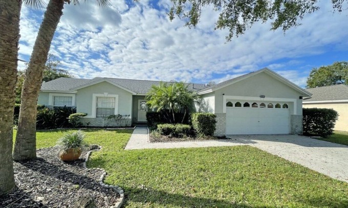 Greater Groves House | Greatest Grove - 4 bedroom villa with sunny private pool