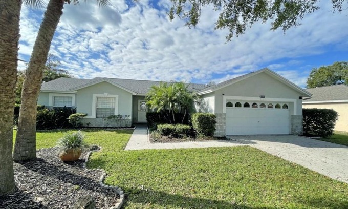 Greater Groves House | Greatest Grove home