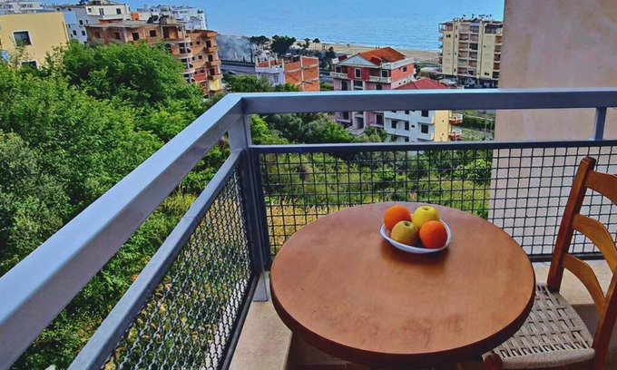 Shkembi i Kavajes Apartment | Green Apartment