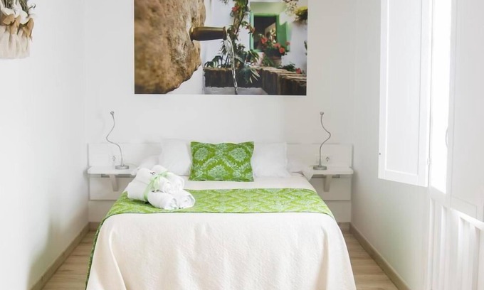 San Basilio Apartment | Green Apartment Ensuite with Shower-Balcony