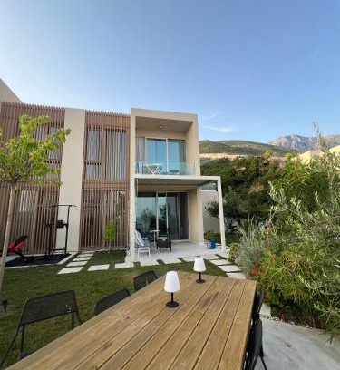 Jala House | Green Coast Palase 241