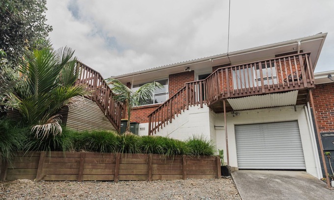 Glenfield House | Green Cosy Nature Retreat; A Home Away from Home