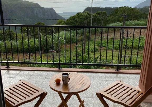 Henrietta Bed & Breakfast | Green Discovery B&B Tamarind Falls 7 Cascades