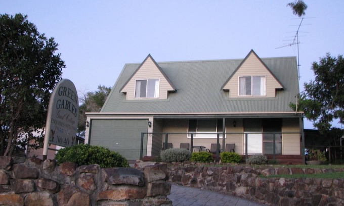 Green Point Cottage | GREEN GABLES GUEST COTTAGE