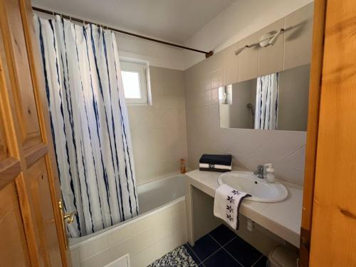 Gencsapati Apartment | Green Garden Apartman