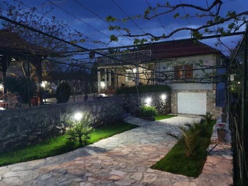 Karuc Villa | Green House Pejovic