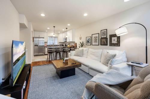 Green Lake House | Green Lake 3BR Retreat Rare Large Garage