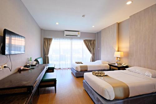 Chang Phueak Resort | Green Lake Resort - SHA Extra Plus Certified