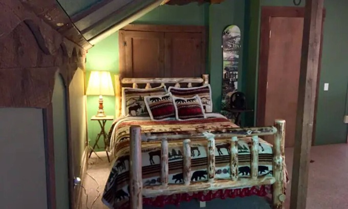 Waterbury Cabin | Green Mountain - Grunberg Haus Inn & Cabins