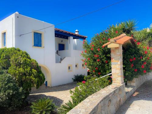 Kithira House | Green Parrot Apartments