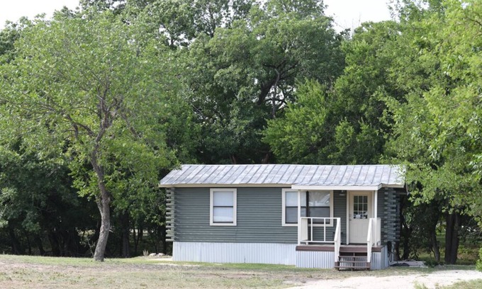 Utopia Cabin | Green River Cabin- Sleeps 2