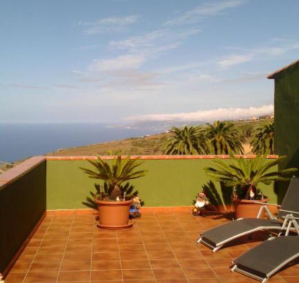 San Juan de la Rambla Apartment | Green Sky