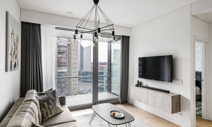 Business District Apartment | Green Tower in Vilnius