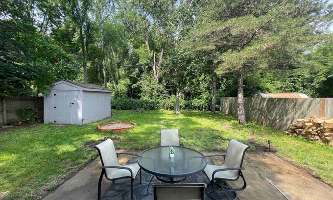 Commerce Township House | Greenlawn Clean/Cozy Ranch Home in Commerce