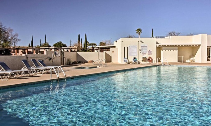 Casa Paloma I House | Green Valley Townhome with Patio and Resort Amenities